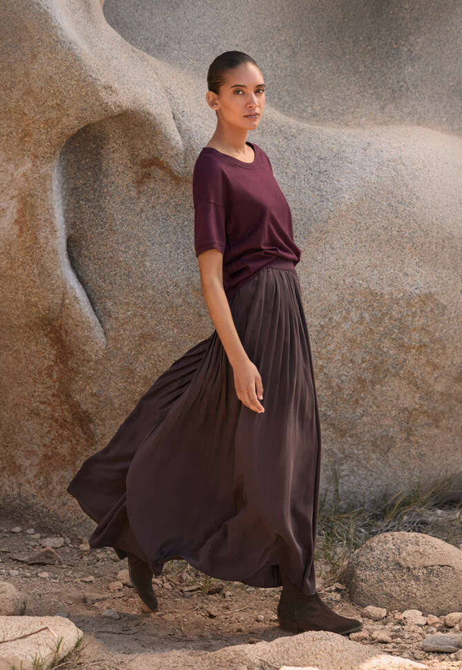 Long pleated skirt, Dark chocolate, completeTheLook