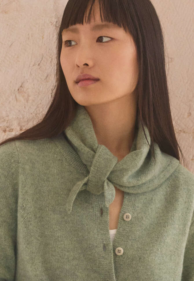 Triangle scarf, Soft forest, completeTheLook