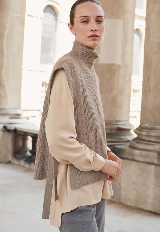 Knitted tabard, Soft mink, completeTheLook