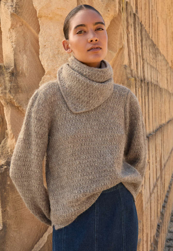 Triangle tuck-stitch scarf, Brown taupe, completeTheLook