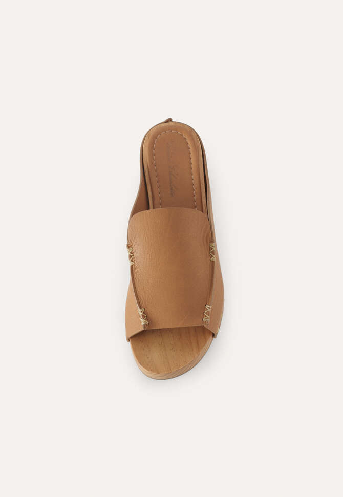 Clogs, Ginger, completeTheLook