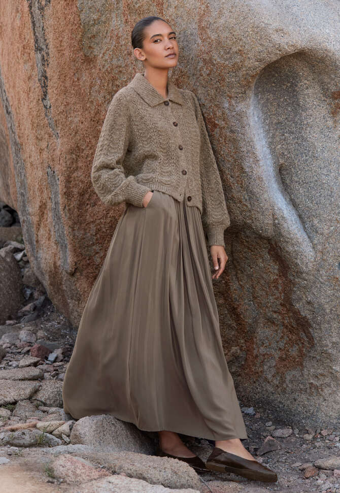 Long pleated skirt, Taupe grey, completeTheLook