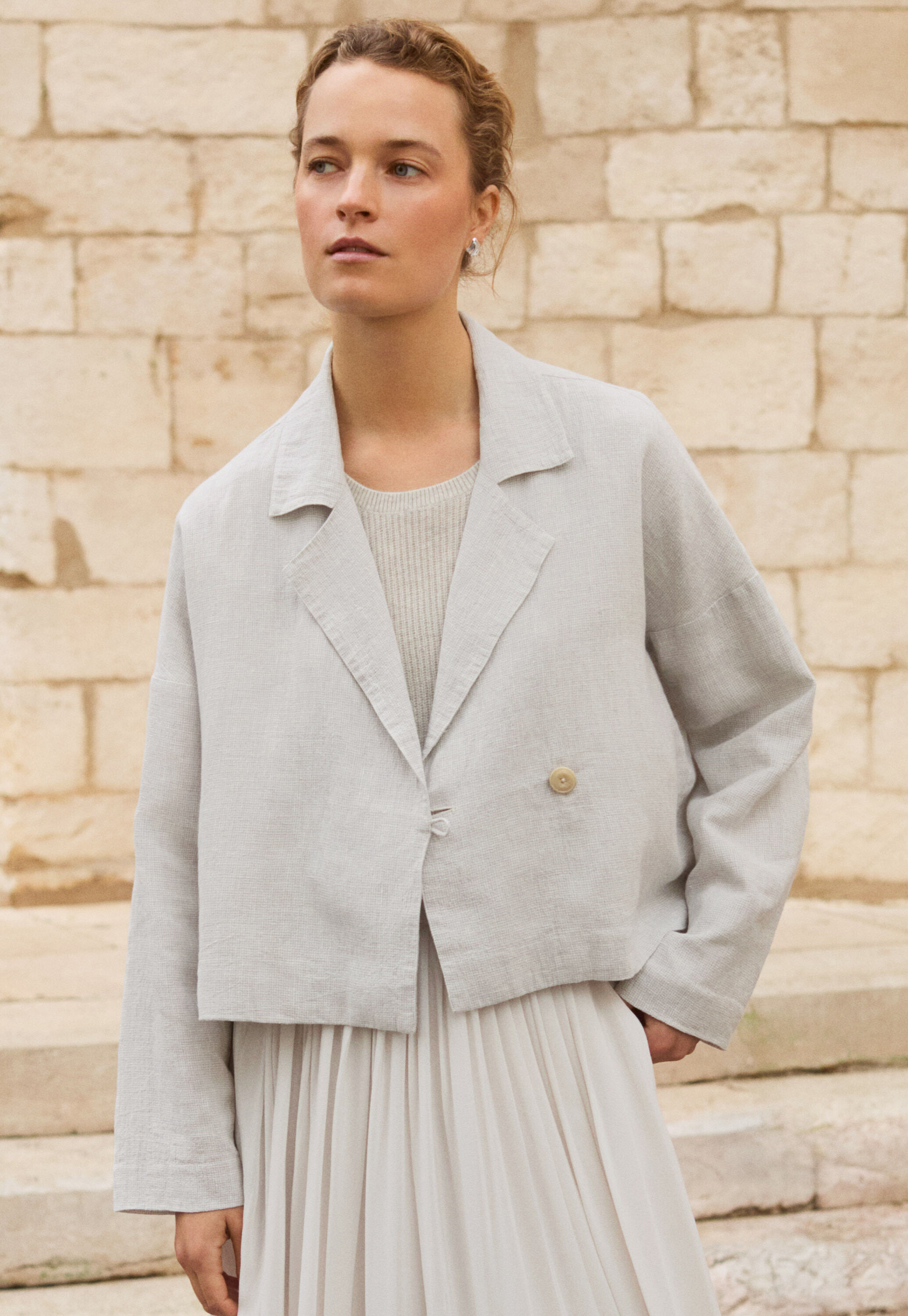 Wide-collar jacket