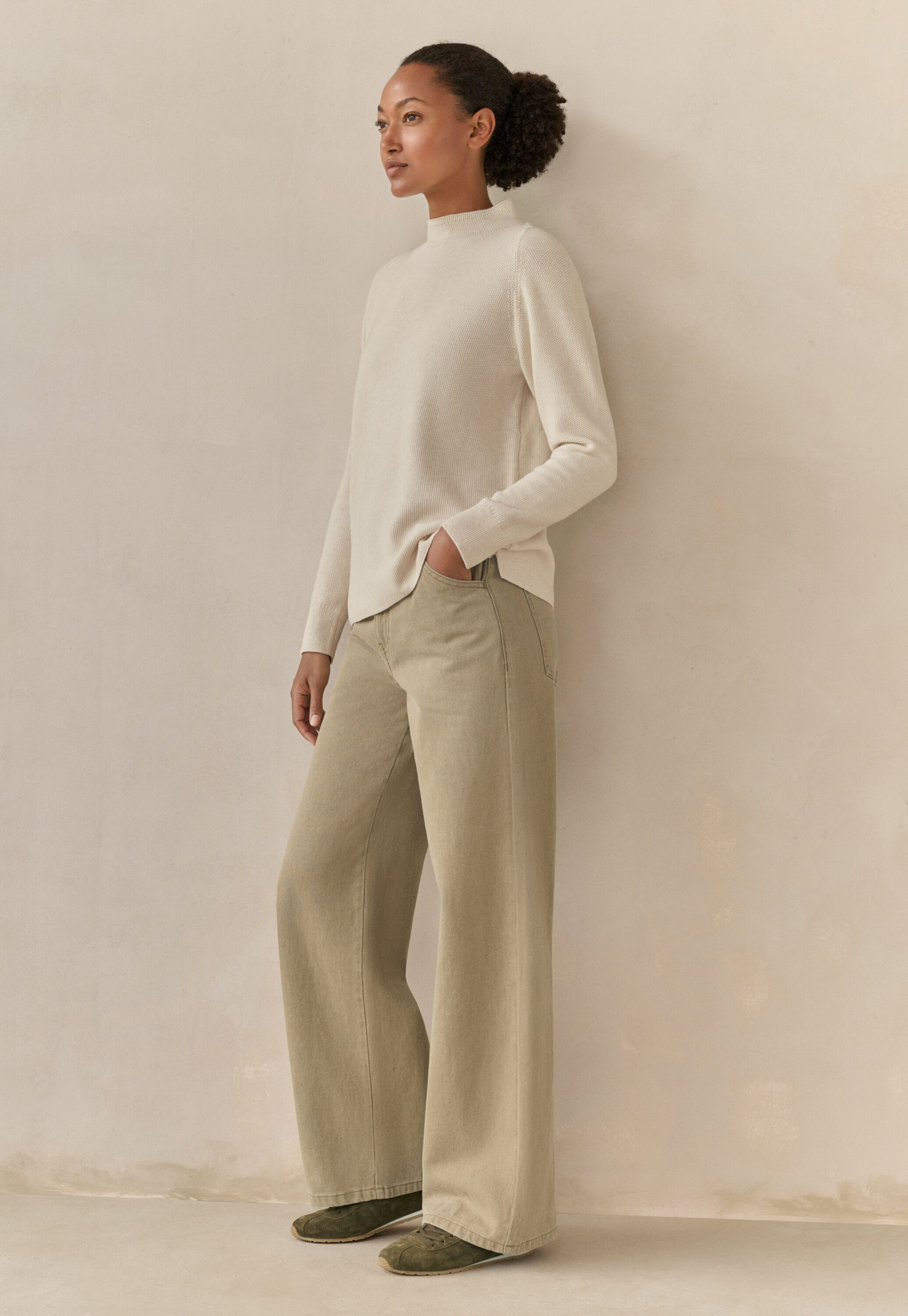 Straight-leg jeans