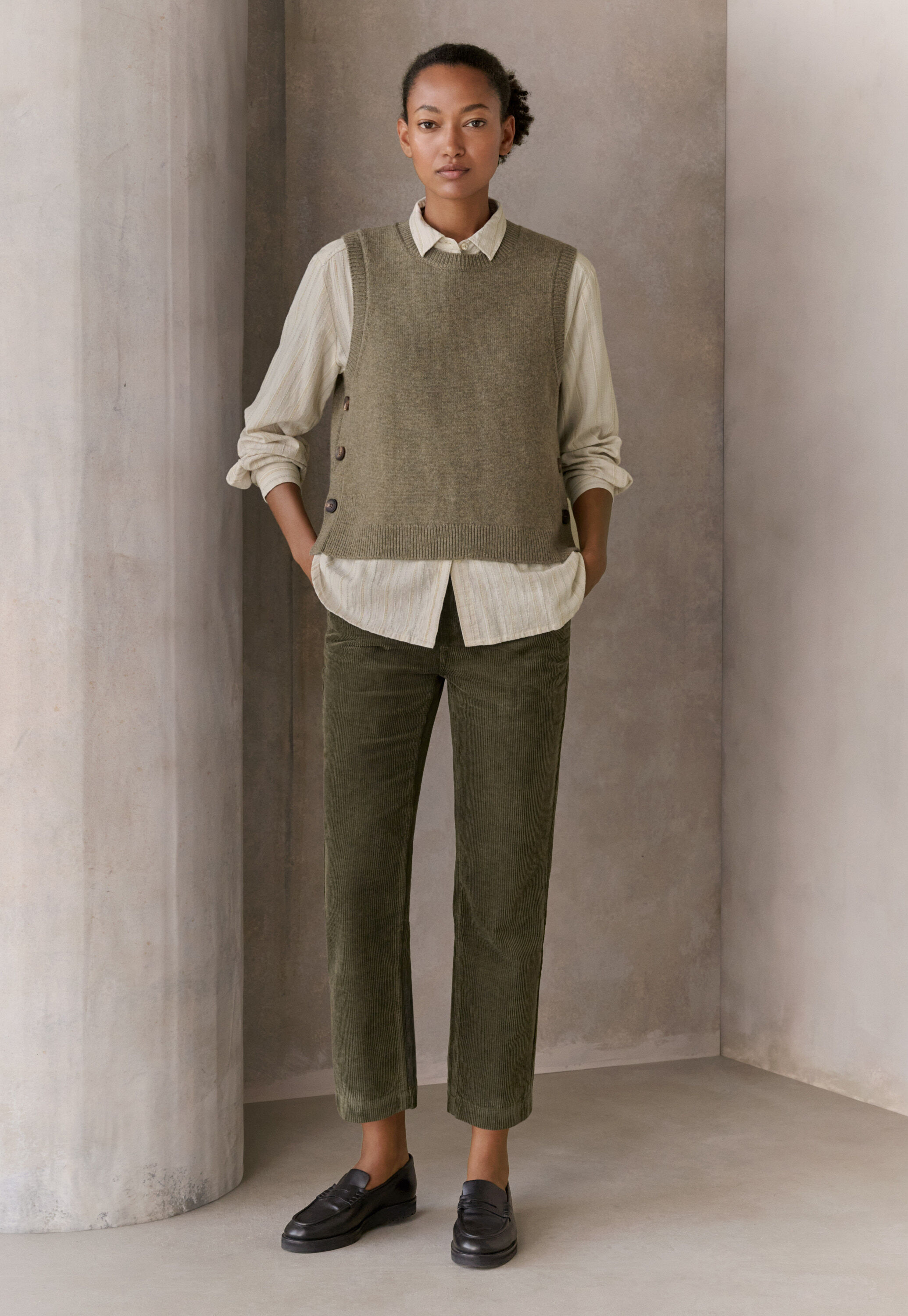 Slim cropped trousers