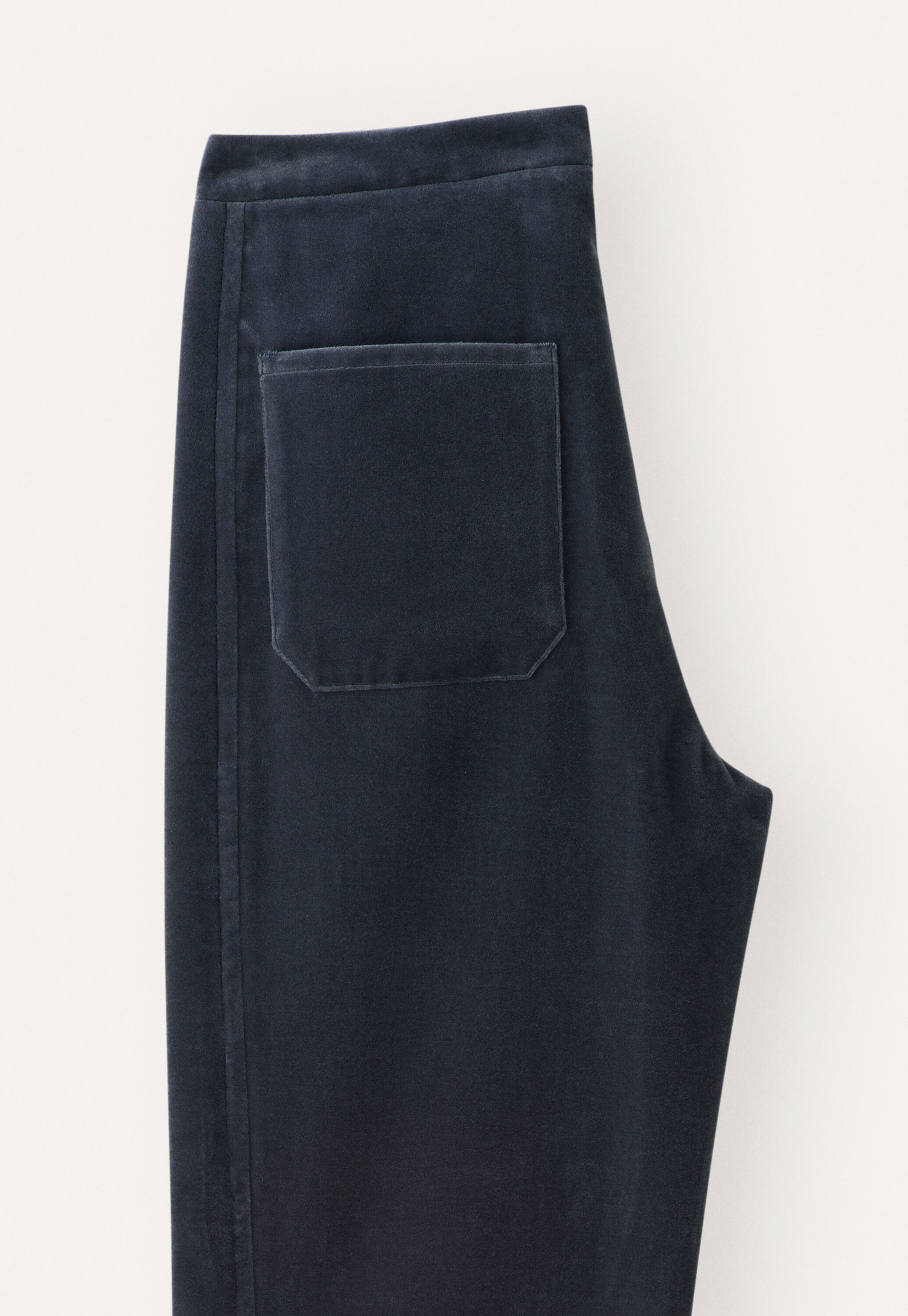 Straight-leg trousers