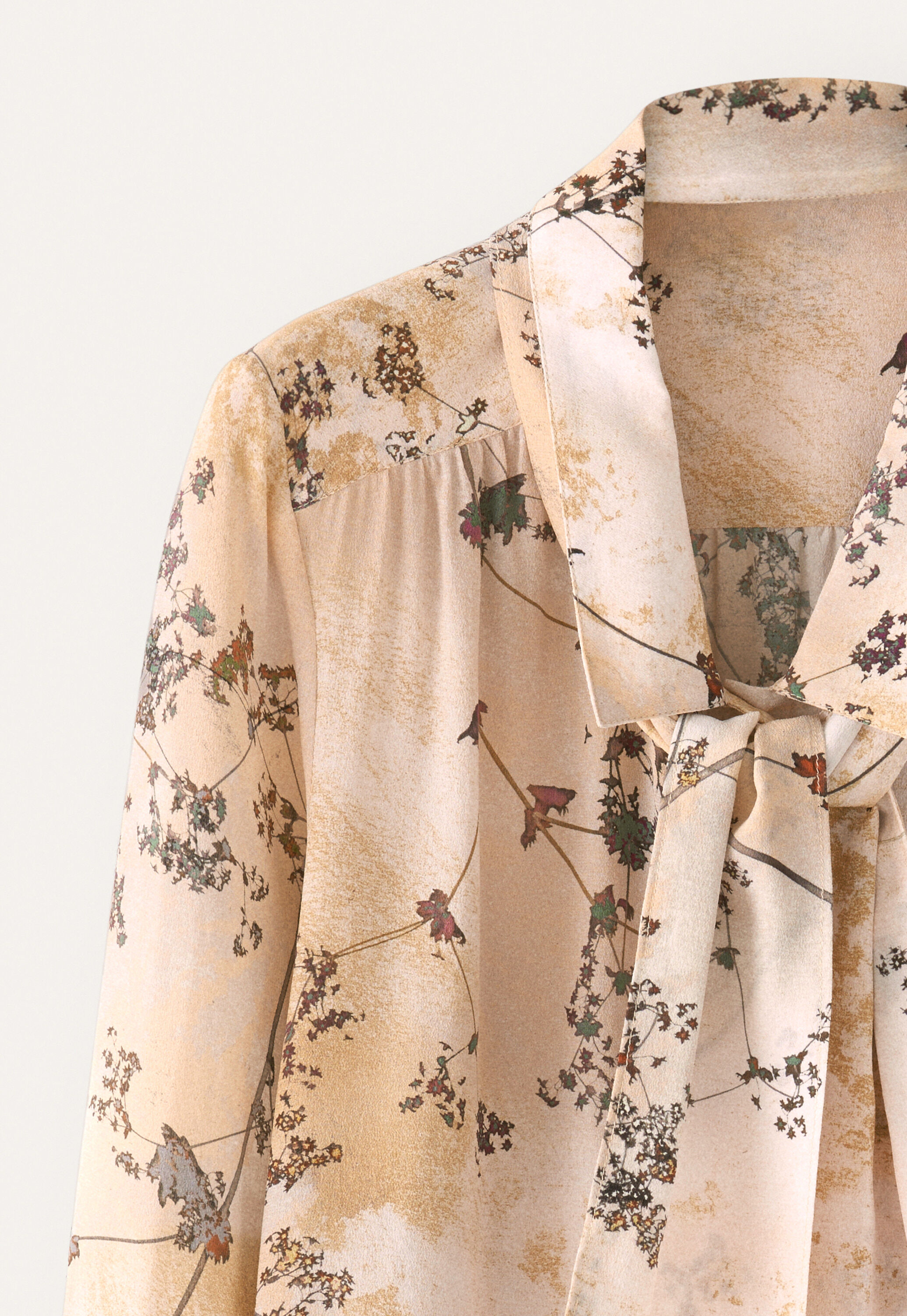 Printed tie-blouse
