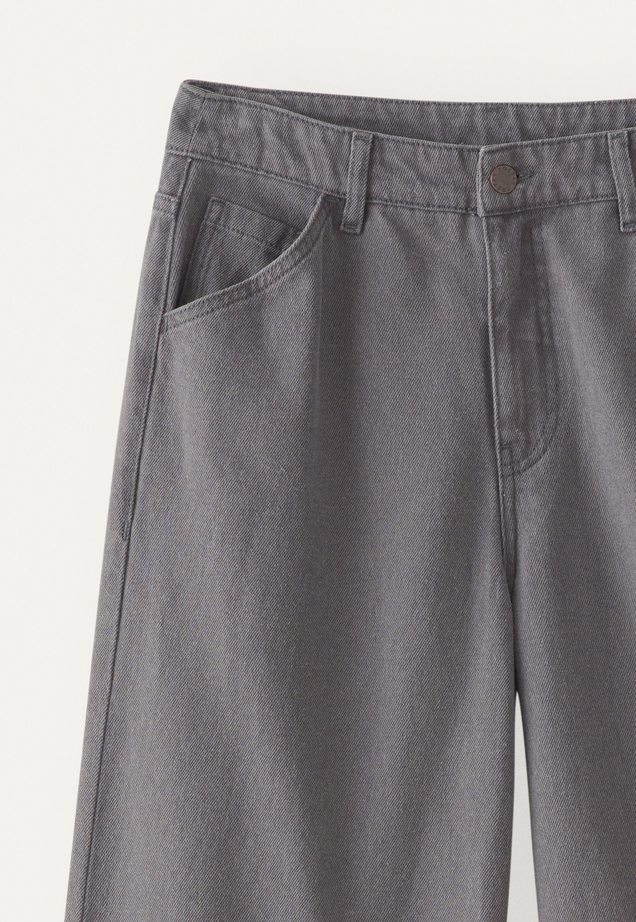 Straight-leg jeans